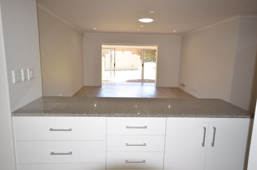 2 Bedroom Property for Sale in Kenridge Western Cape